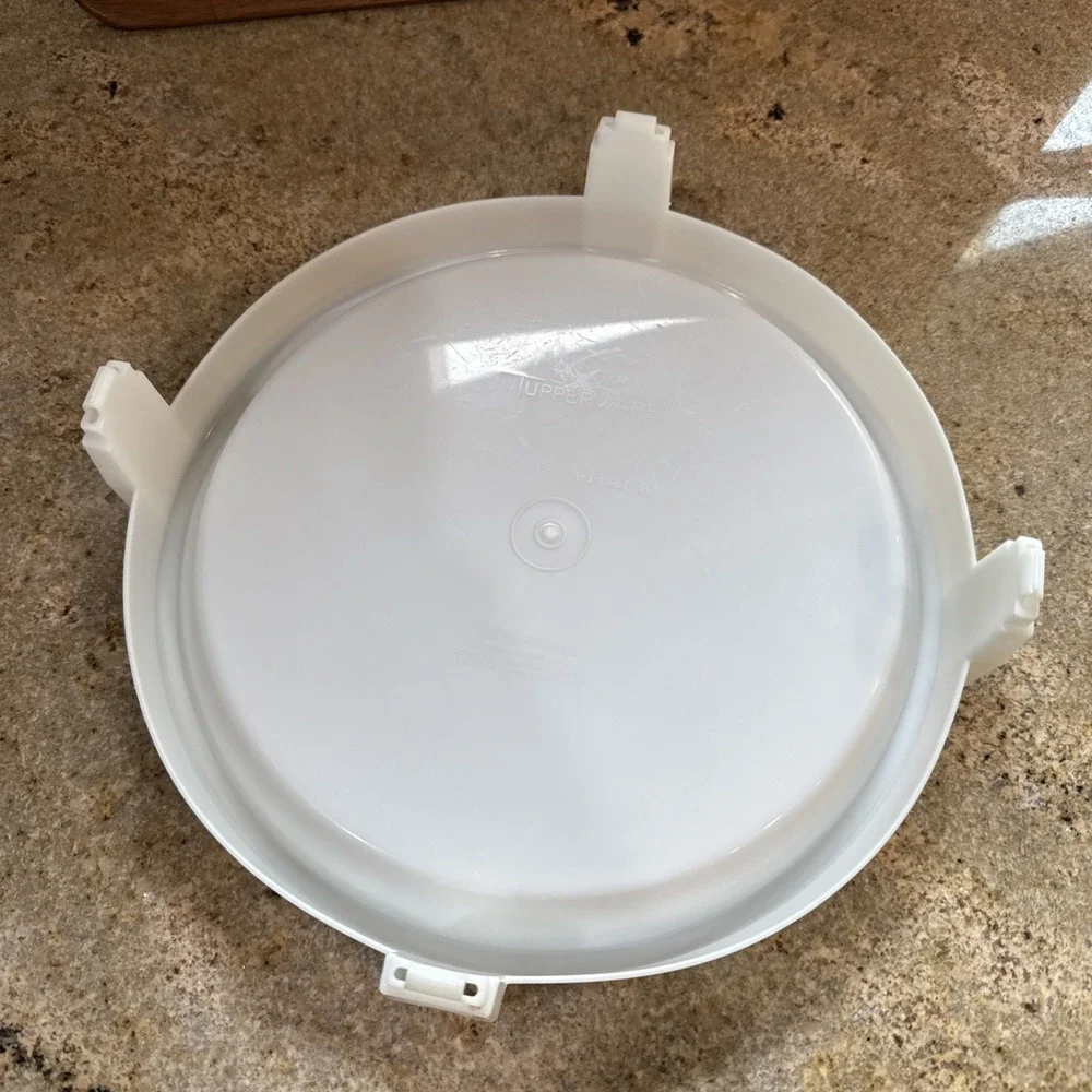 Tupperware total approximately