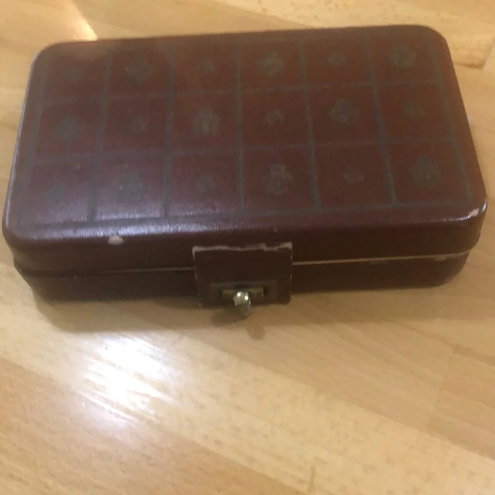 Vintage Shields Men's Jewelry Box & Jewelry