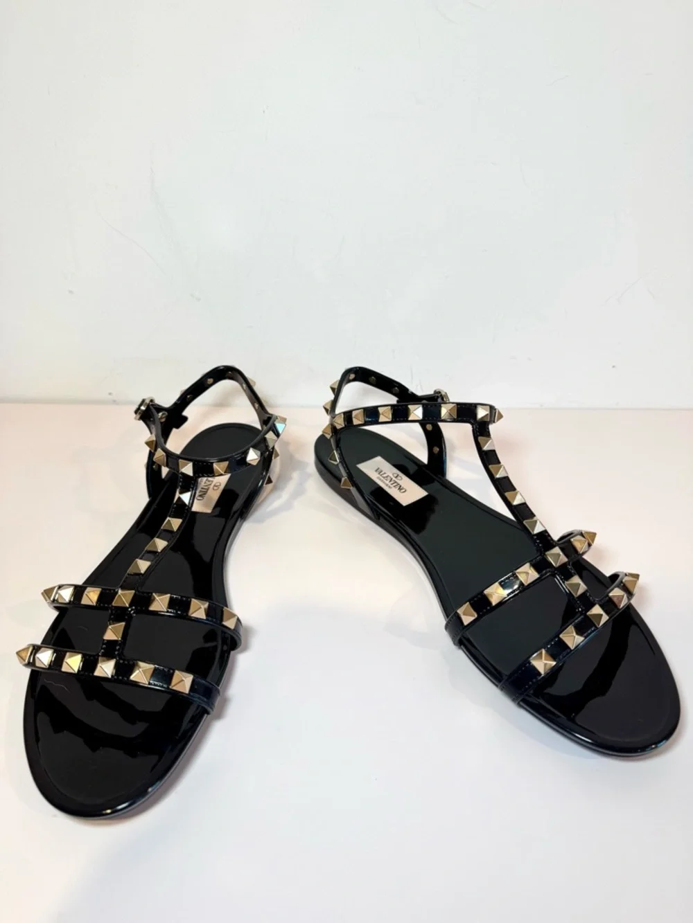Valentino Garavani nwt valentino