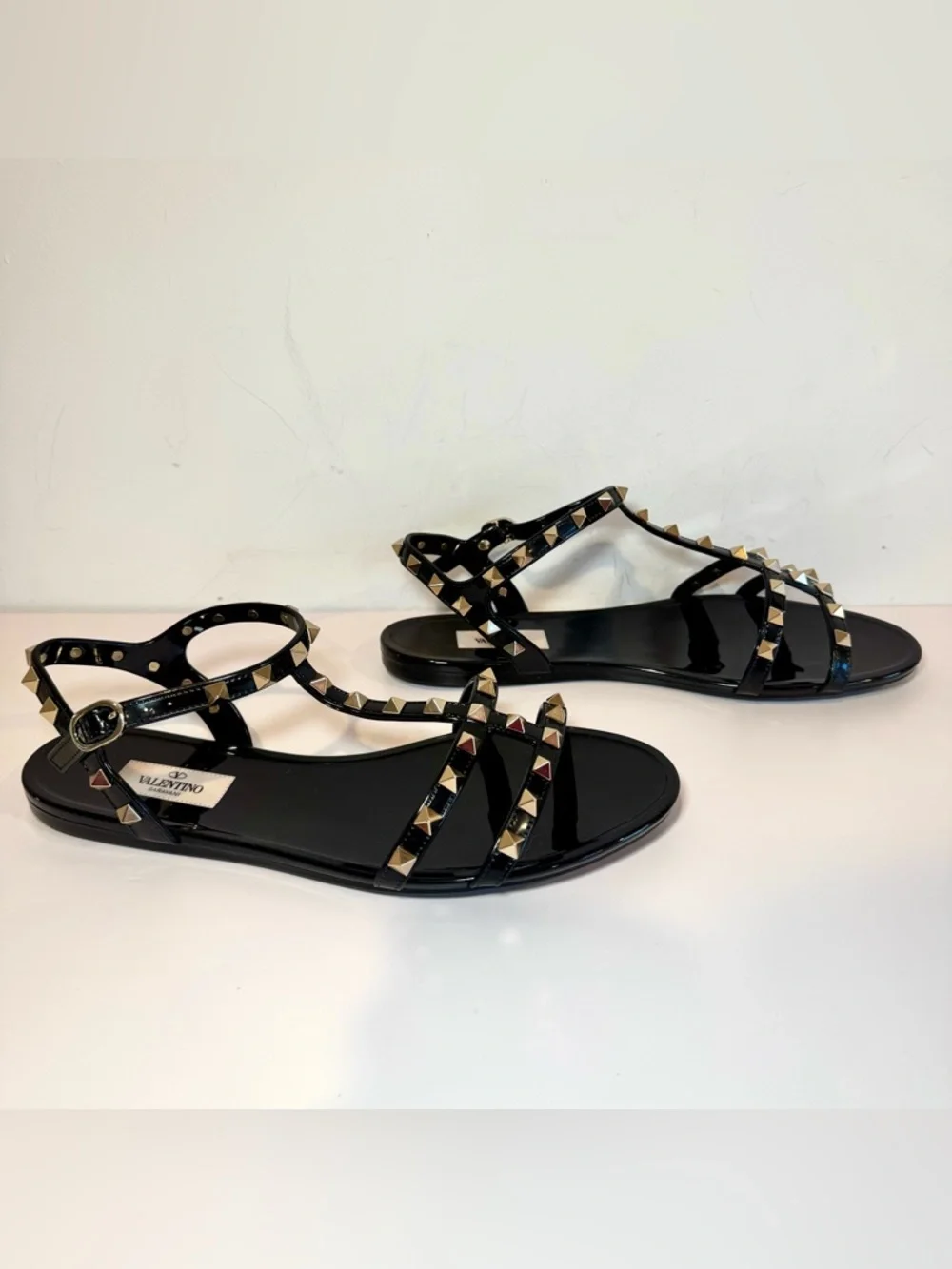 Valentino Garavani nwt valentino