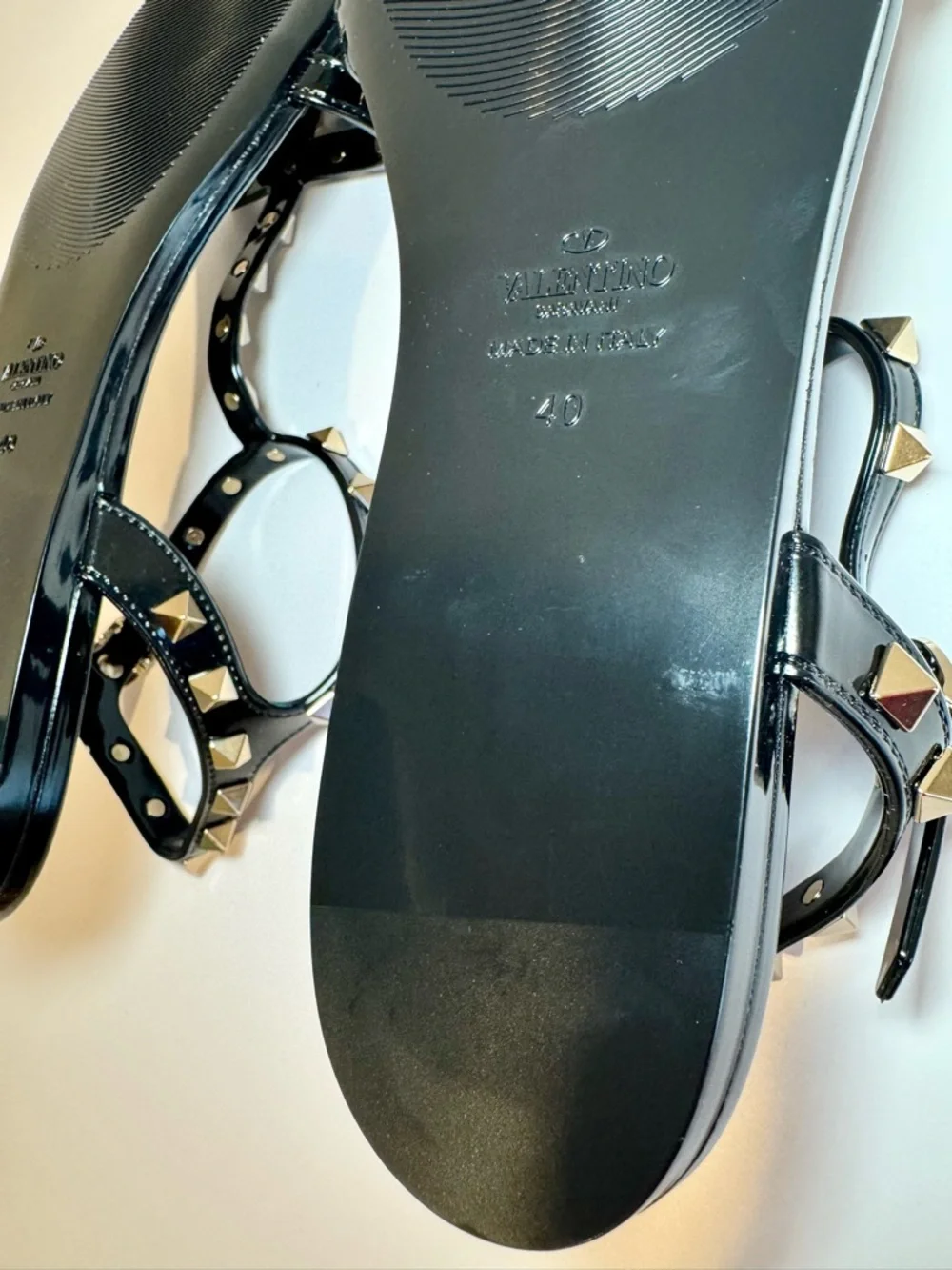 Valentino Garavani nwt valentino