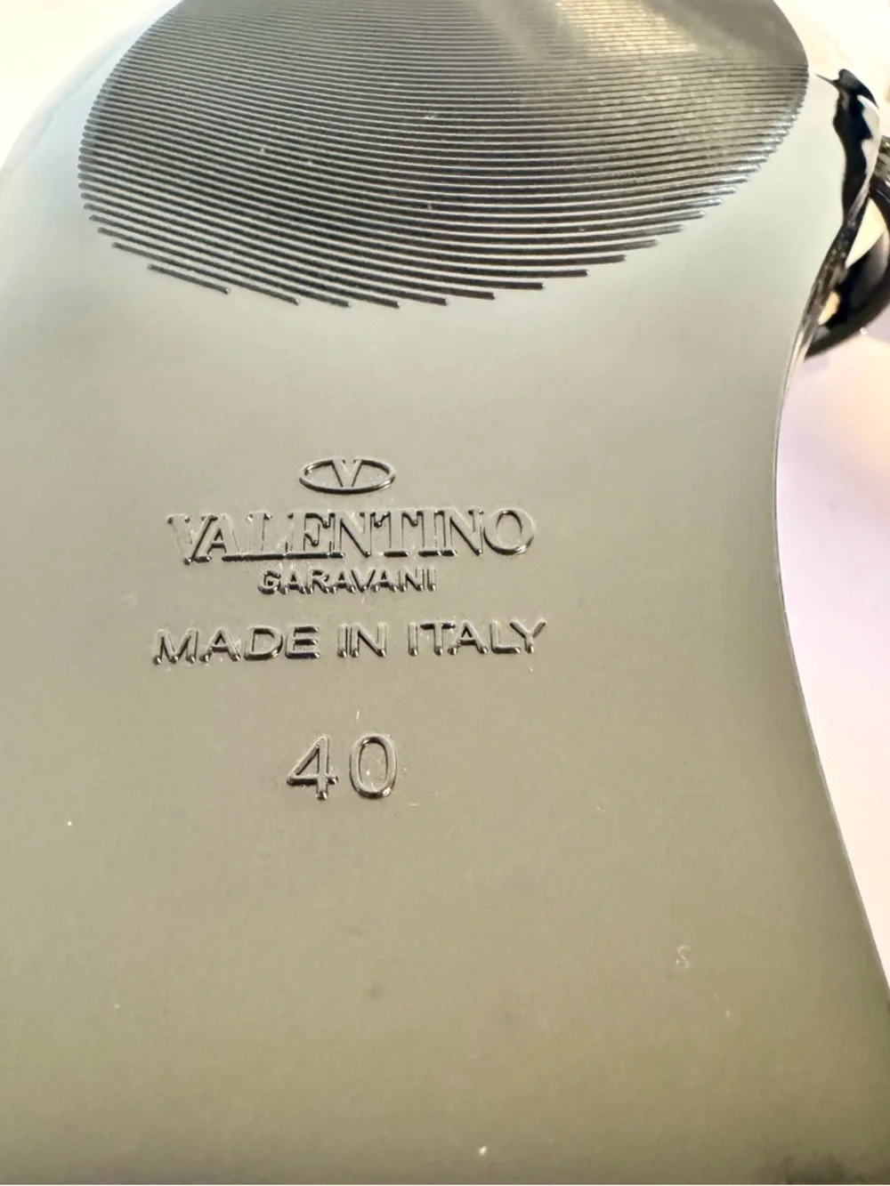 Valentino Garavani nwt valentino