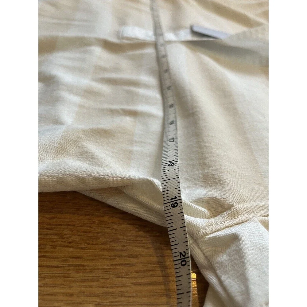 Everlane please message