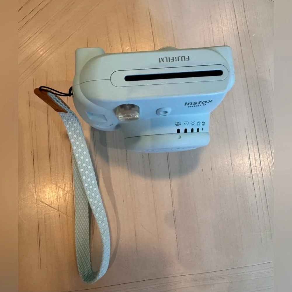Fujifilm Instax Mini 9 Instant Camera – Ice Blue