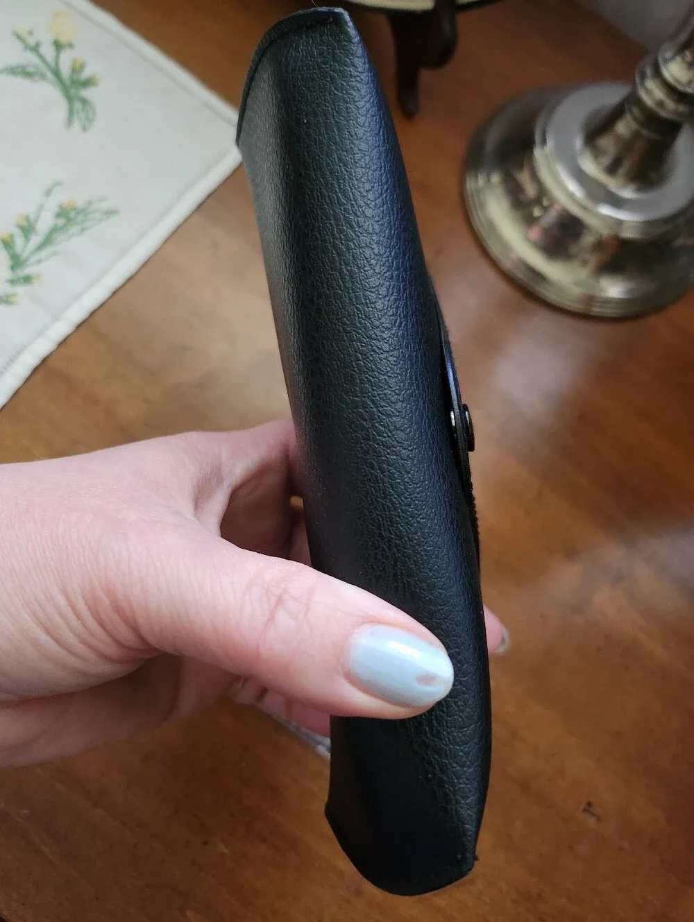 Ray-Ban Black Leather Sunglass Case+ Gray Cloth