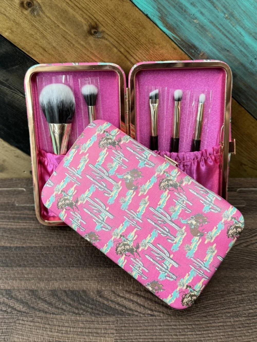 Sterling Kreek featuring bold