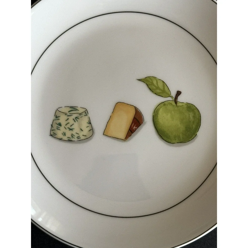 Crate & Barrel NANCY GREEN Fruit Fromage Appetizer Cheese Plates 6 1/2