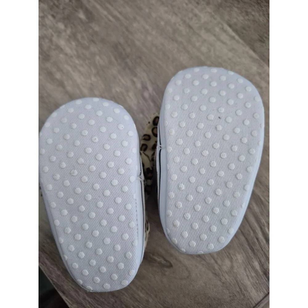 Unbranded this pair