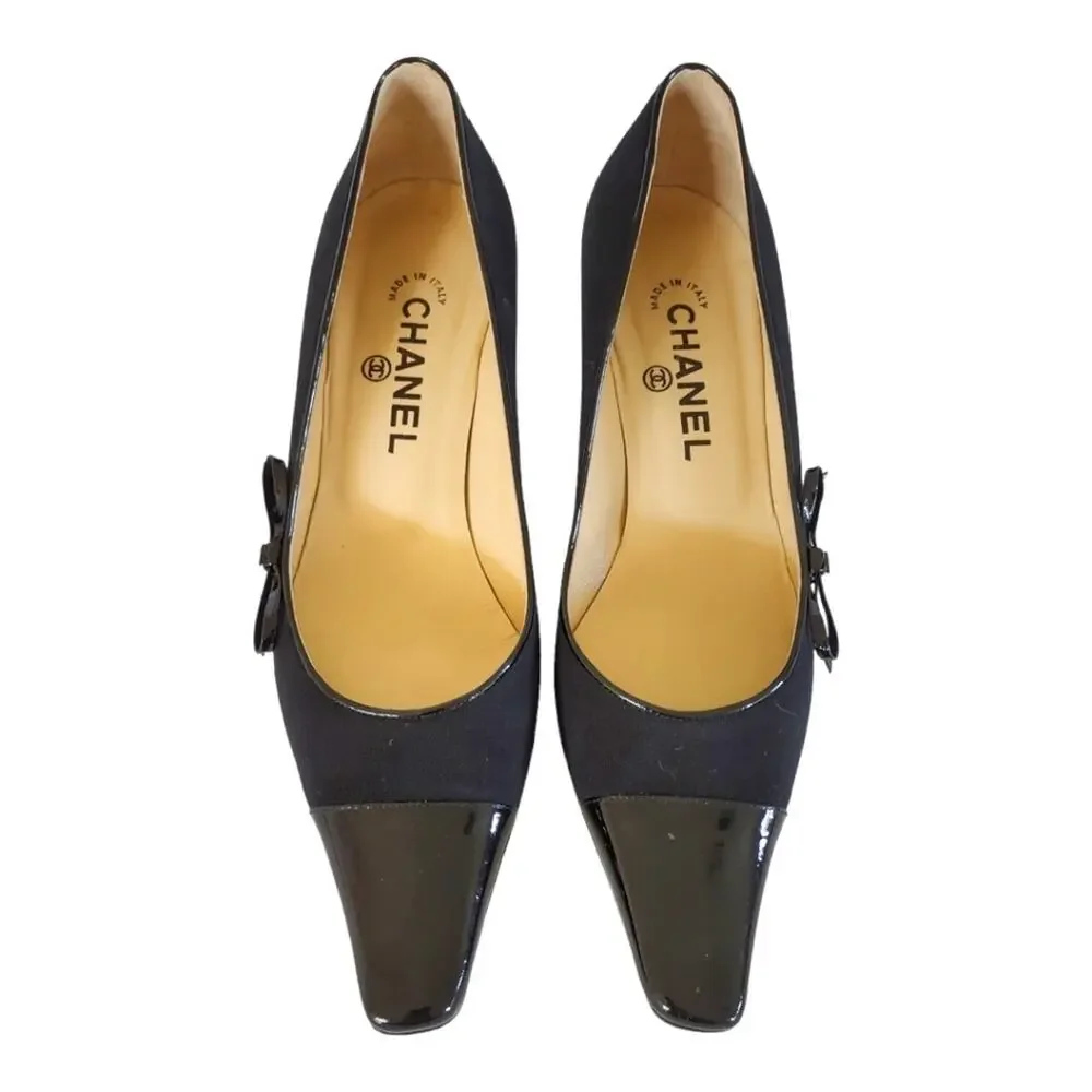 CHANEL Black Kitten Heels US Sz 8 Canvas Patent Leather Pumps EU Sz 38.5 Luxury
