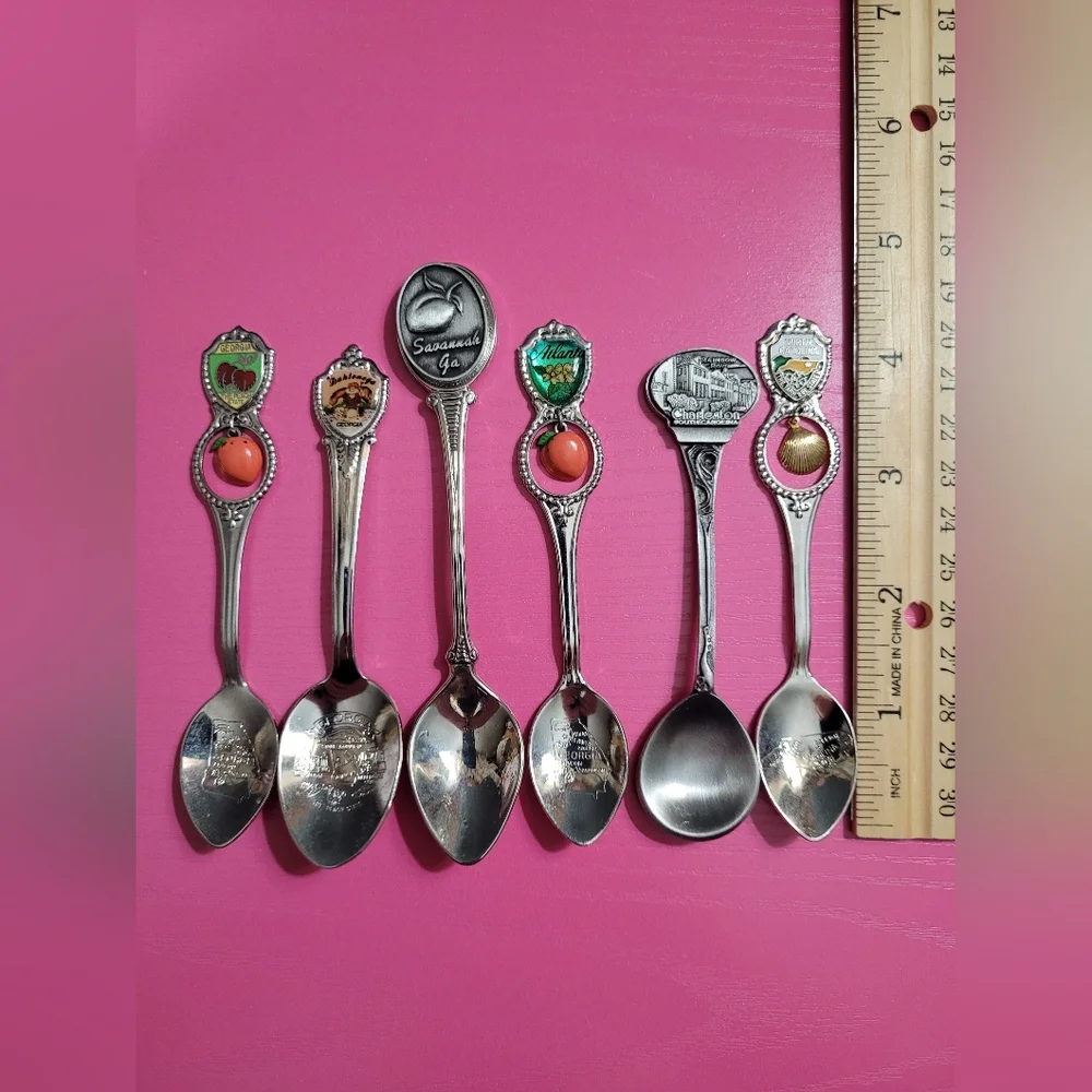 N/A souvenir spoons