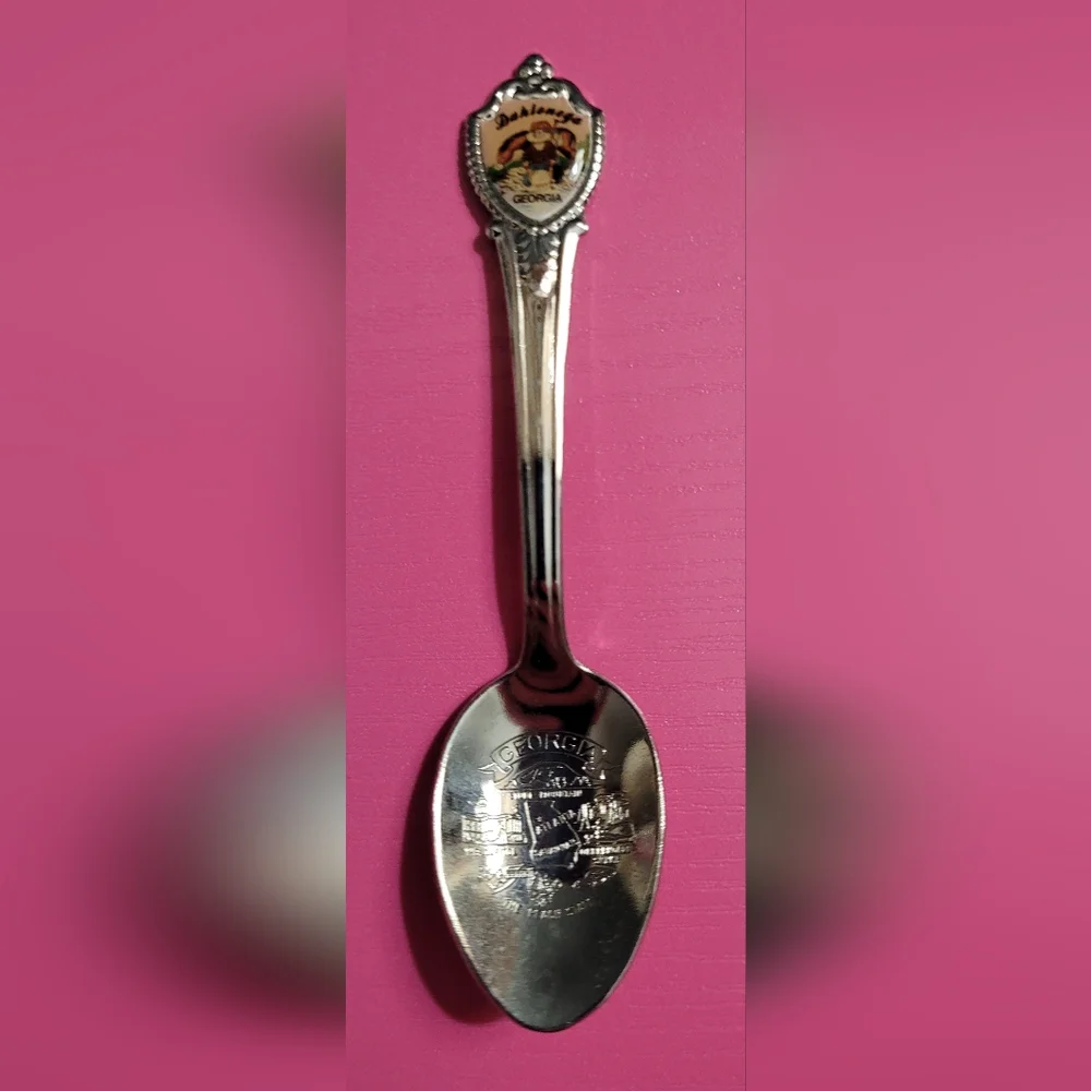 N/A souvenir spoons