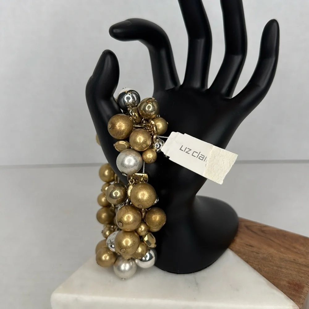 Liz Claiborne this exquisite