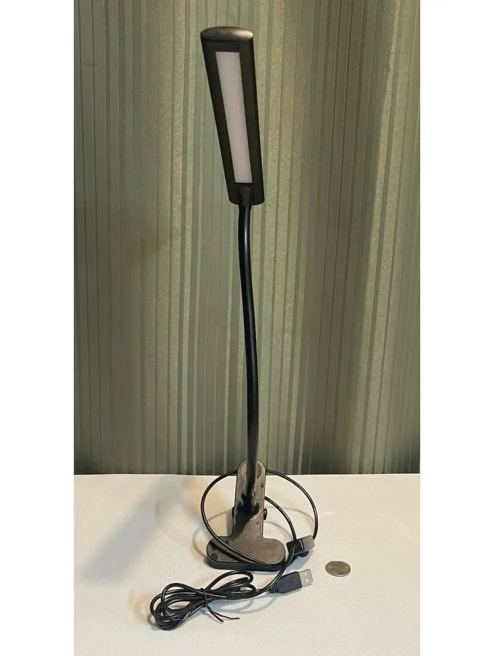 Black LED Lamp Clip-On Art Light for Artists