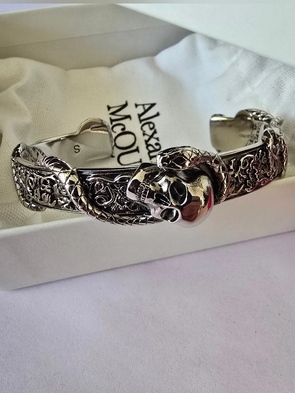 Alexander McQueen alexander mcqueen