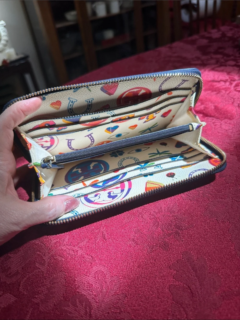 Tory Burch tory zip very