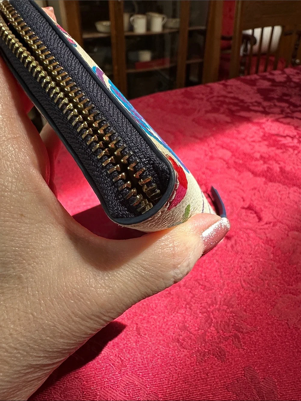 Tory Burch wallet hardware
