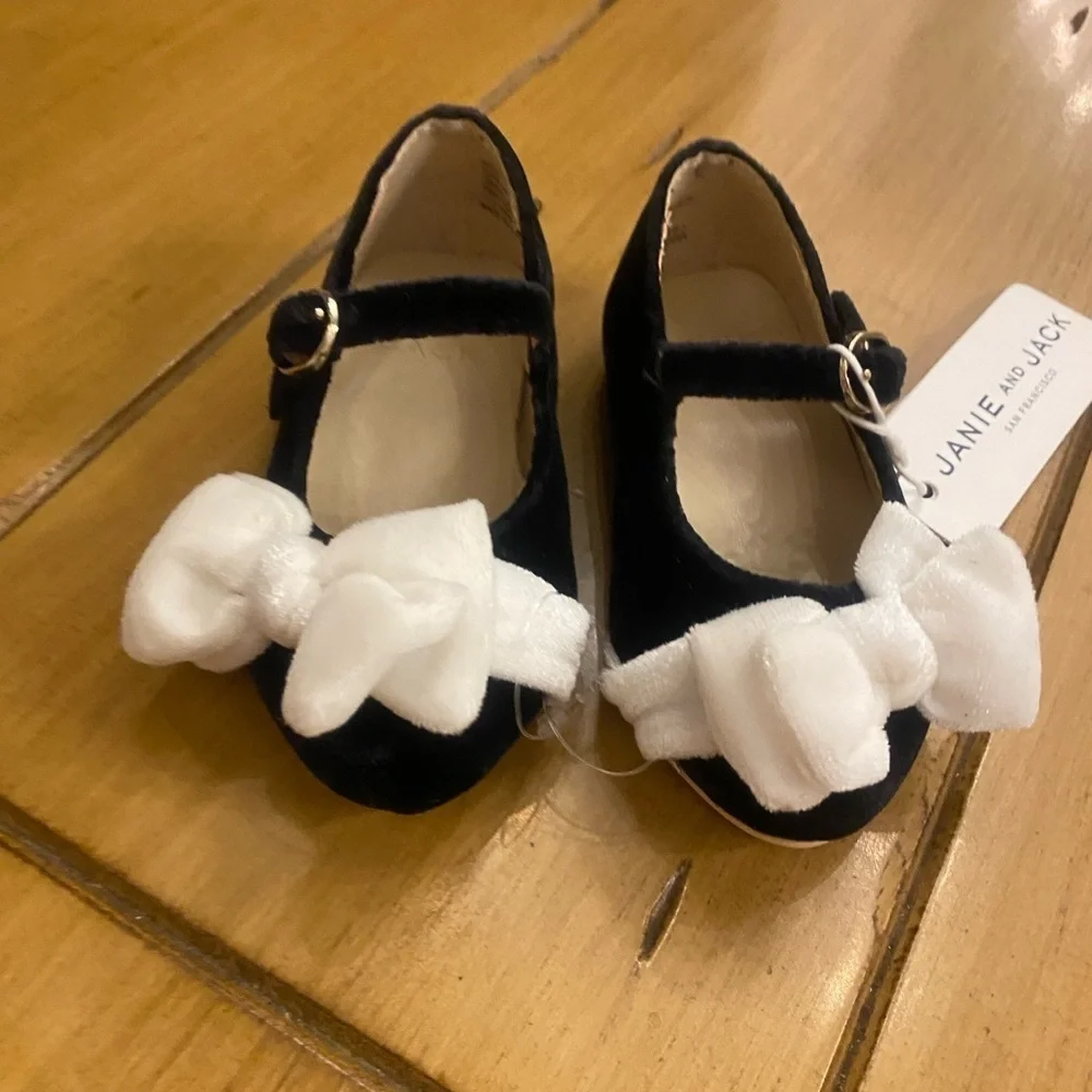 Janie & Jack Infant Girls Velvet Black Flats Dress Shoes New size 4
