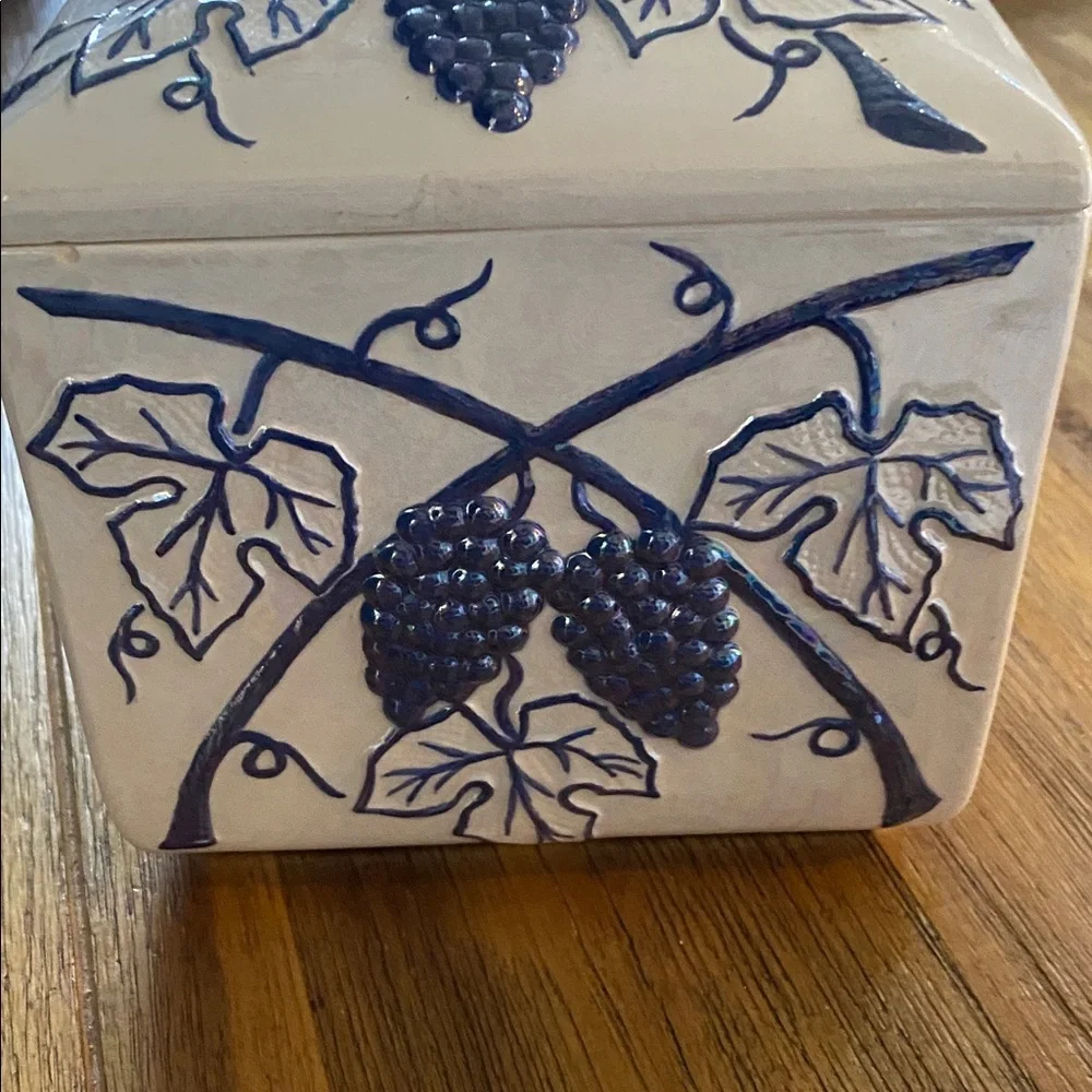White Ceramic Trinket Decorative Box with Blue Grape Design. 2 Piece with Cover.