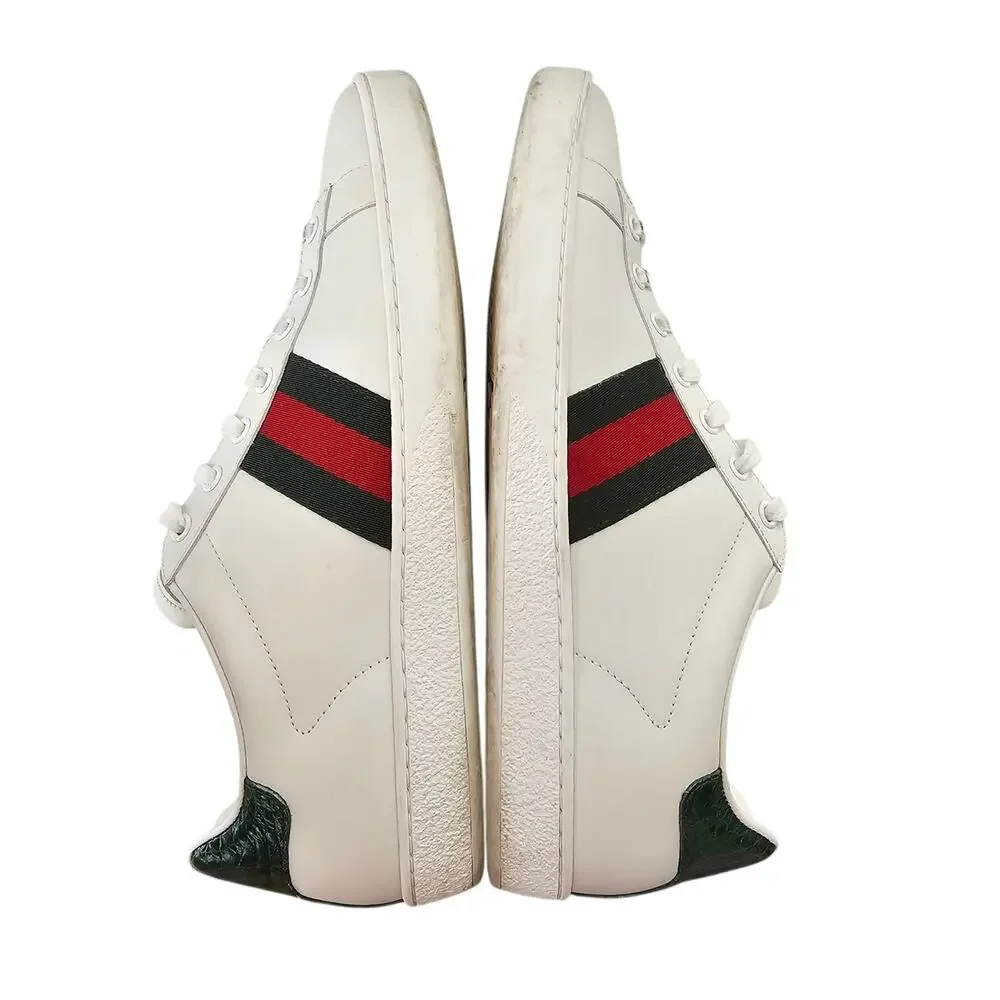 Gucci detailing timeless