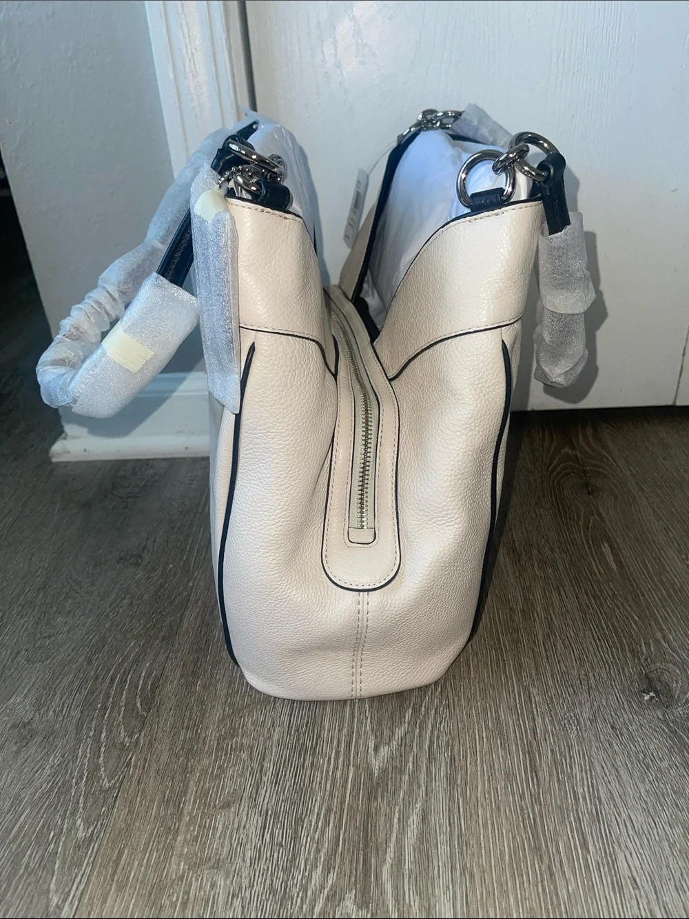 New COACH Lexy Shoulder pebble Bag leather cream purse tote mid size