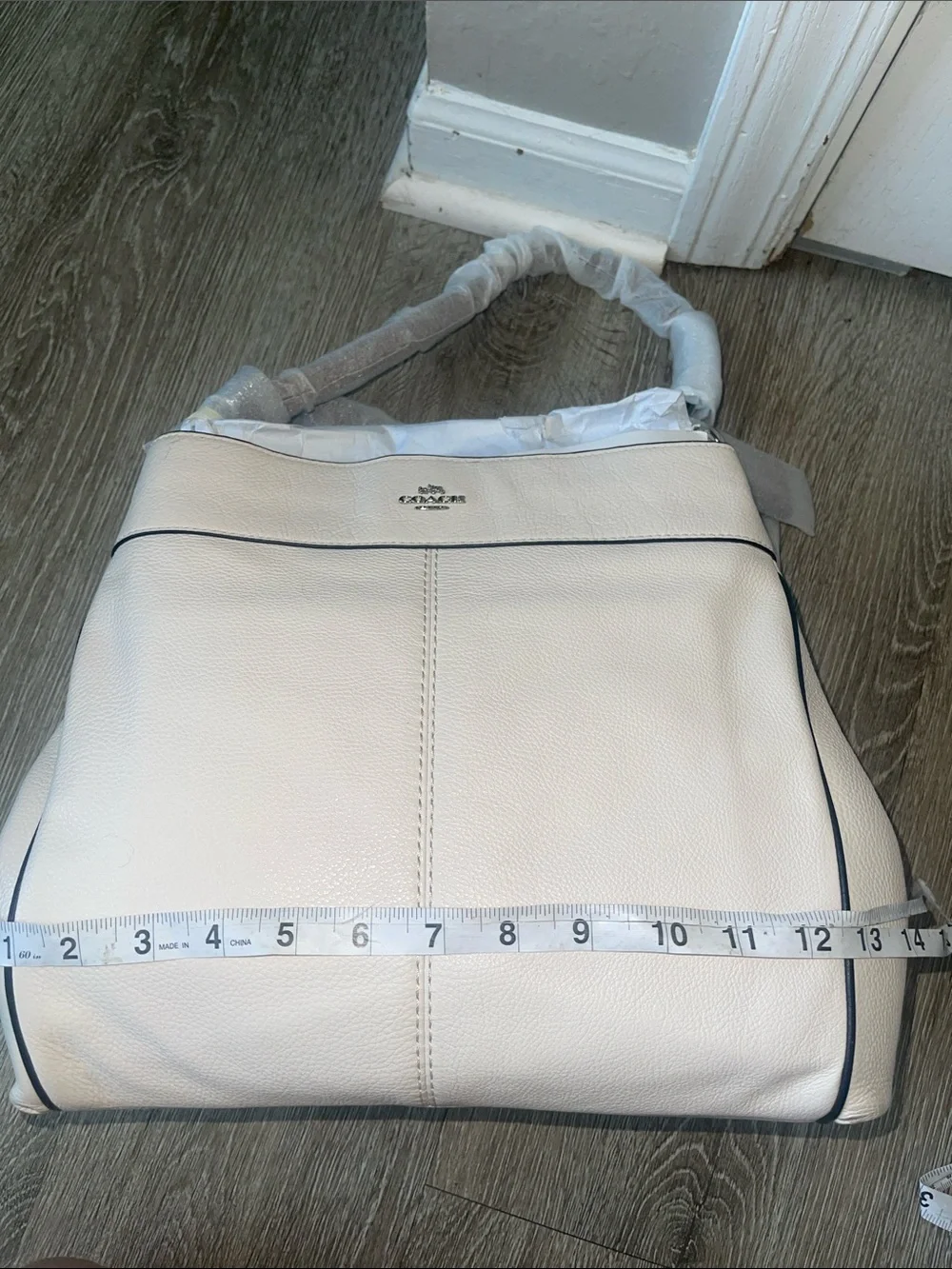 New COACH Lexy Shoulder pebble Bag leather cream purse tote mid size