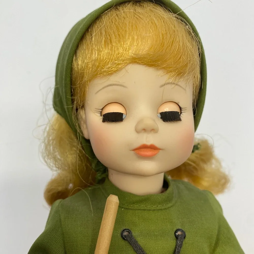 Madame Alexander broom see