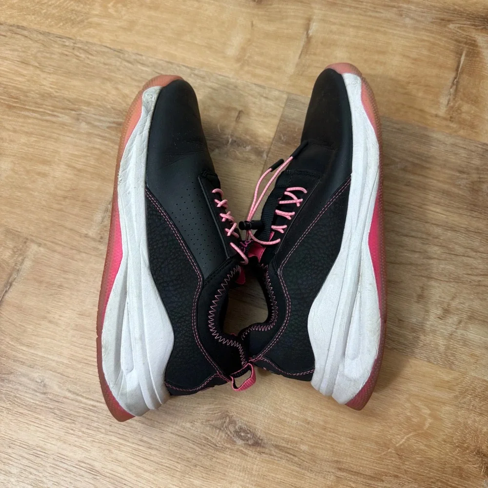 Clove Womens 9.5 Nursing Shoes Black Pink Fluid Resistant Healthcare Sneaker