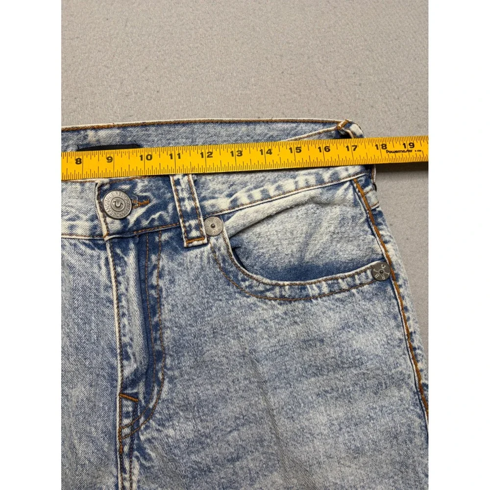 True Religion step into