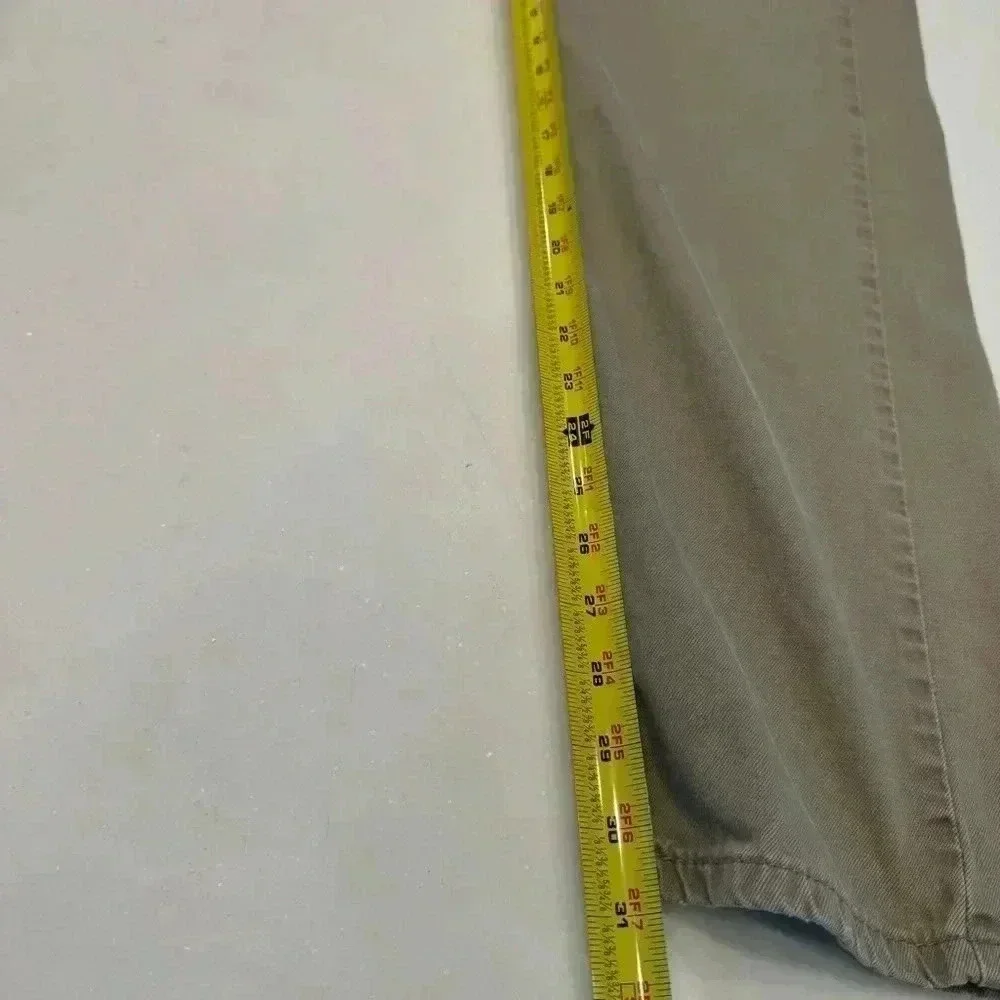 Levi’s men’s 505 5 pocket jeans khaki color size 33 x 32
