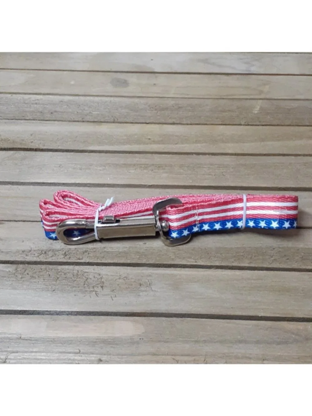 Unbranded leash medium features