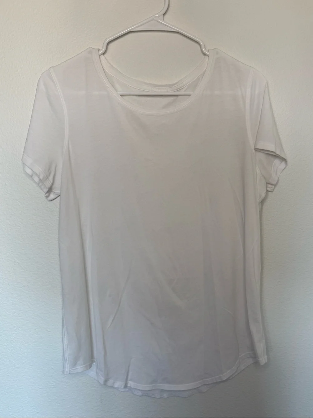 Lululemon white t-shirt