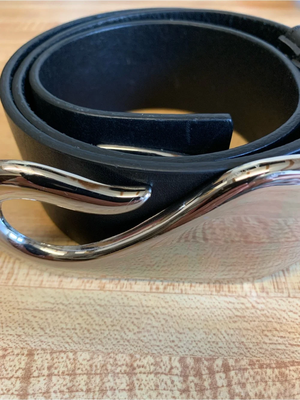 Vera Santini Black Genuine Leather Belt XL Silver Hook Buckle 42”