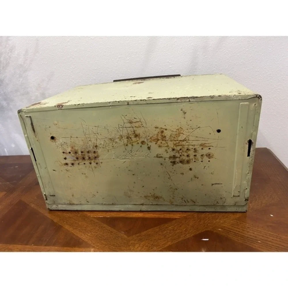 The Unbranded Brand this vintage