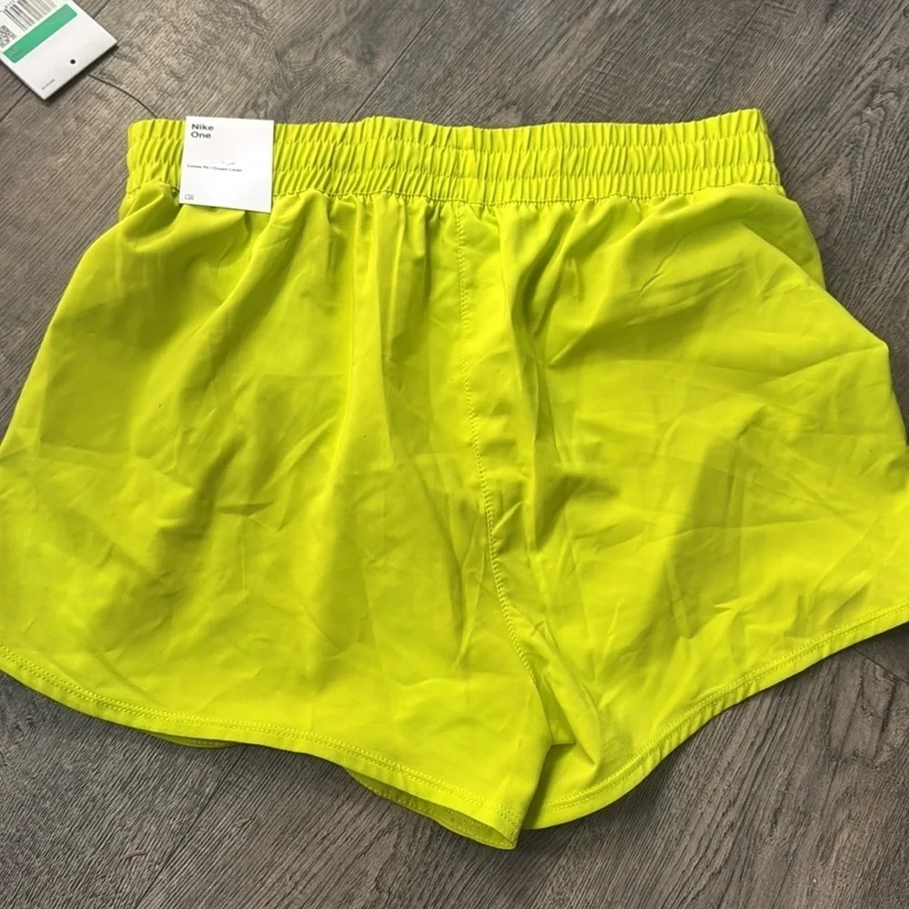 Nike one loose