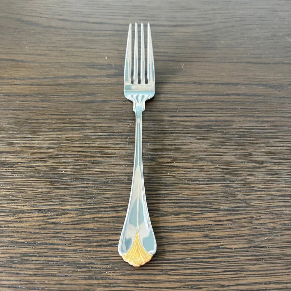 Yamazaki Cara 24k Gold Accent Salad Fork 18/8 Stainless Steel Shell Motif New