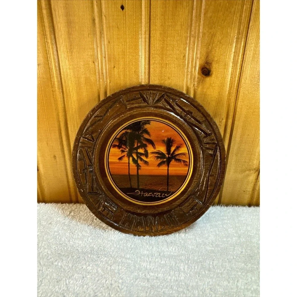 K & S Hawaiian Creations Vintage Hawaii Wood Plate Souvenir Hand Carved 1986