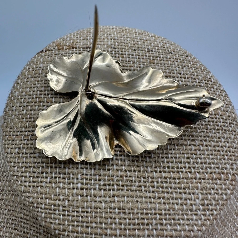 Vintage Brooch Pin Brushed Textured Gold Tone Leaf Crystal Rhinestones Judy Lee