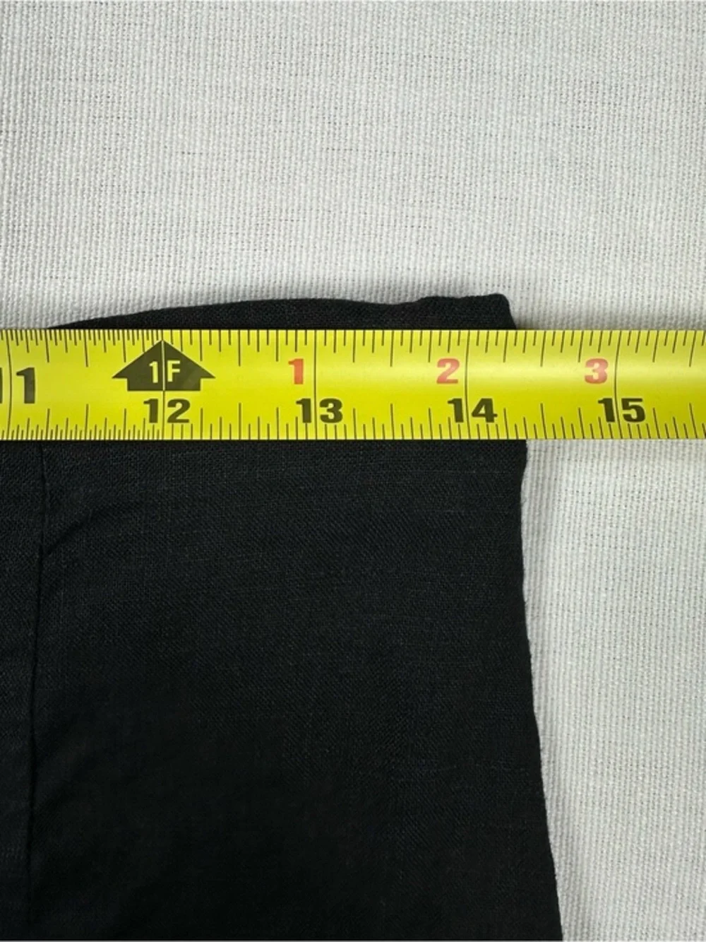 Banana Republic brand banana