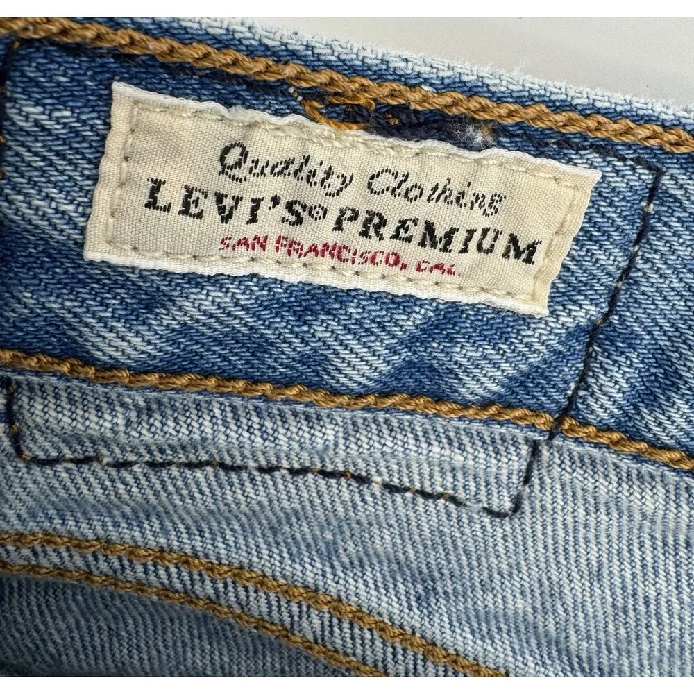 Levis are non women