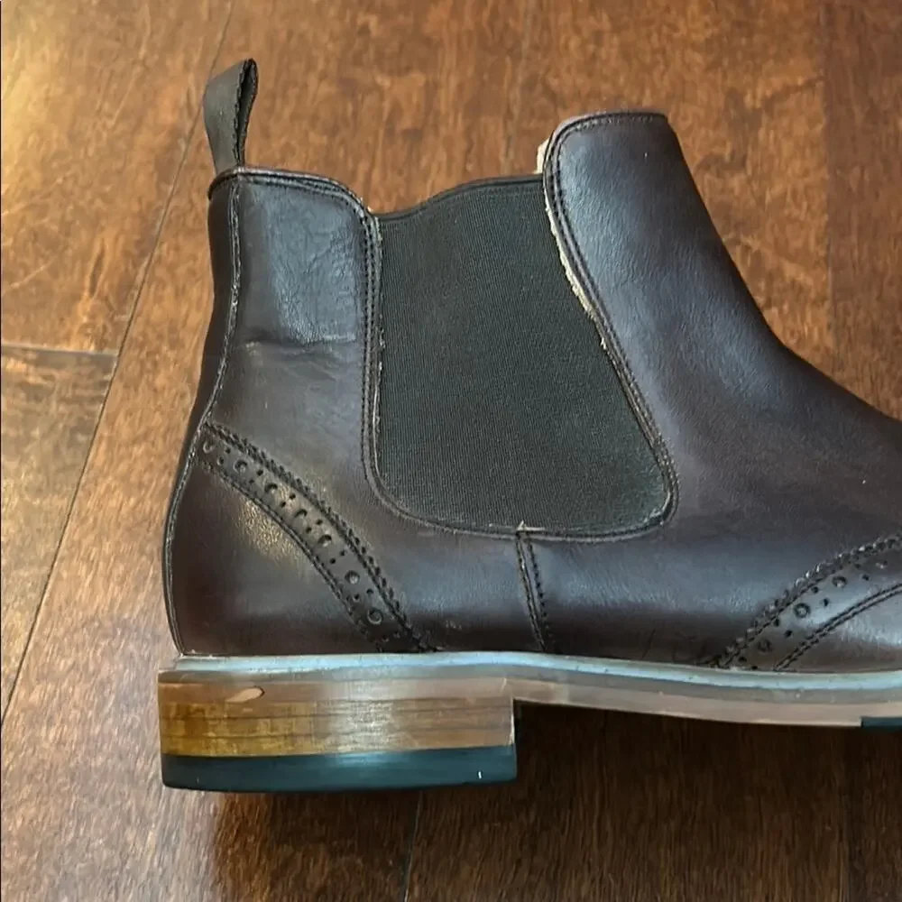 Florsheim Men’s Brown Leather Chelsea Boots, Beautiful Reddish Brown, Size 11.5