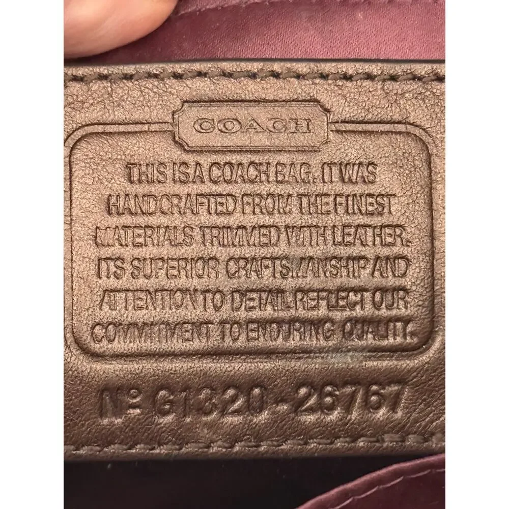 Coach signature women’s