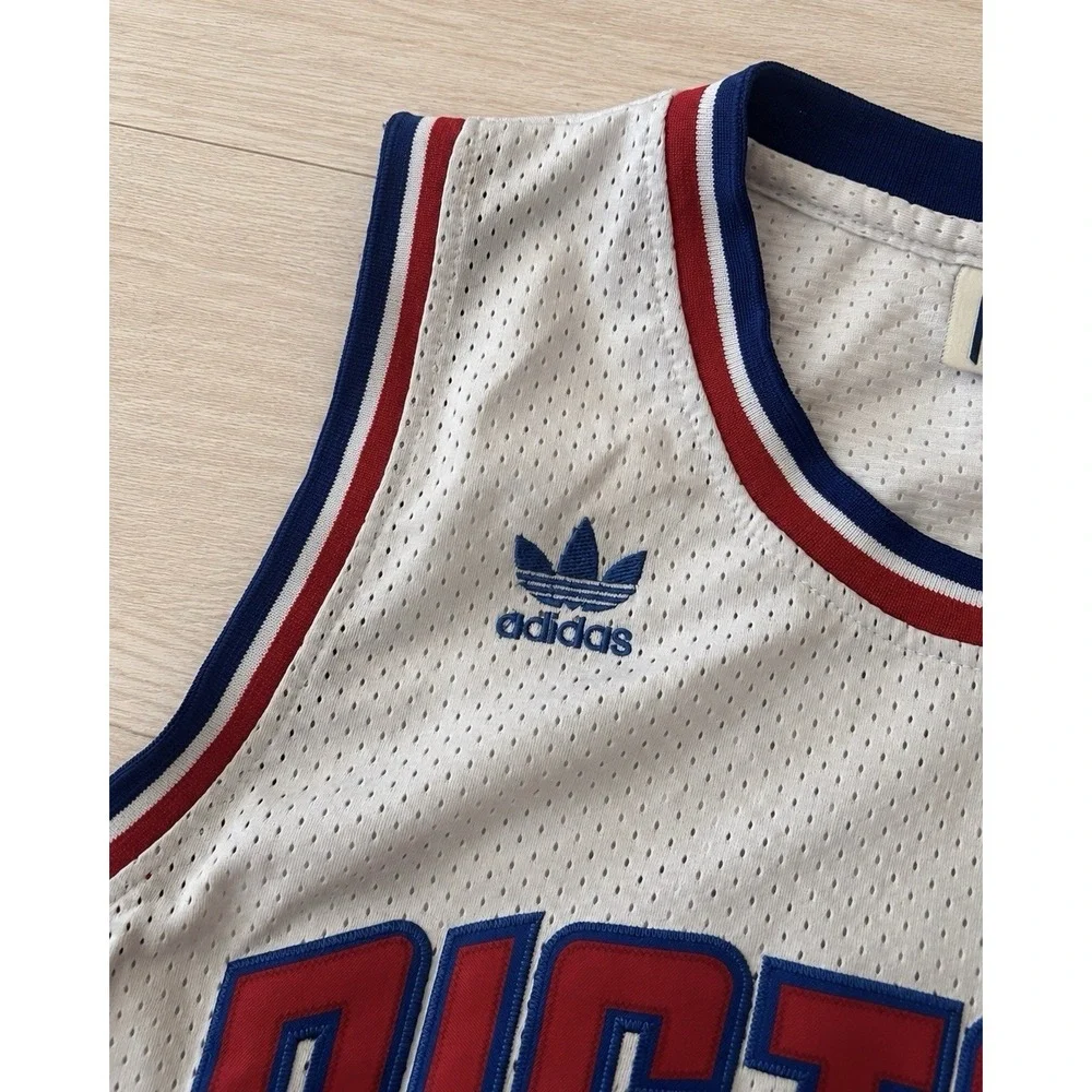 adidas classic dennis
