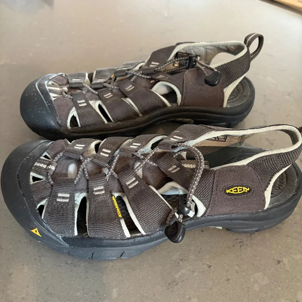 Keen lightly worn