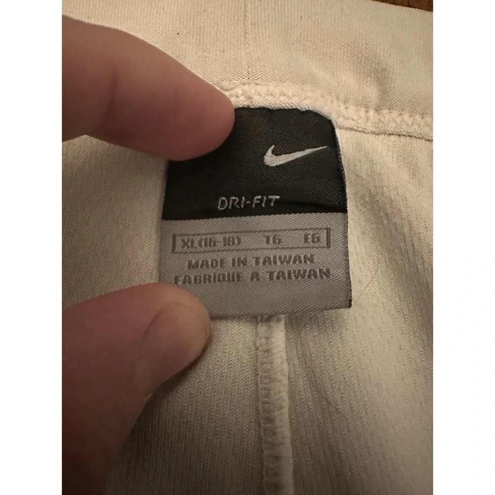 Nike please look