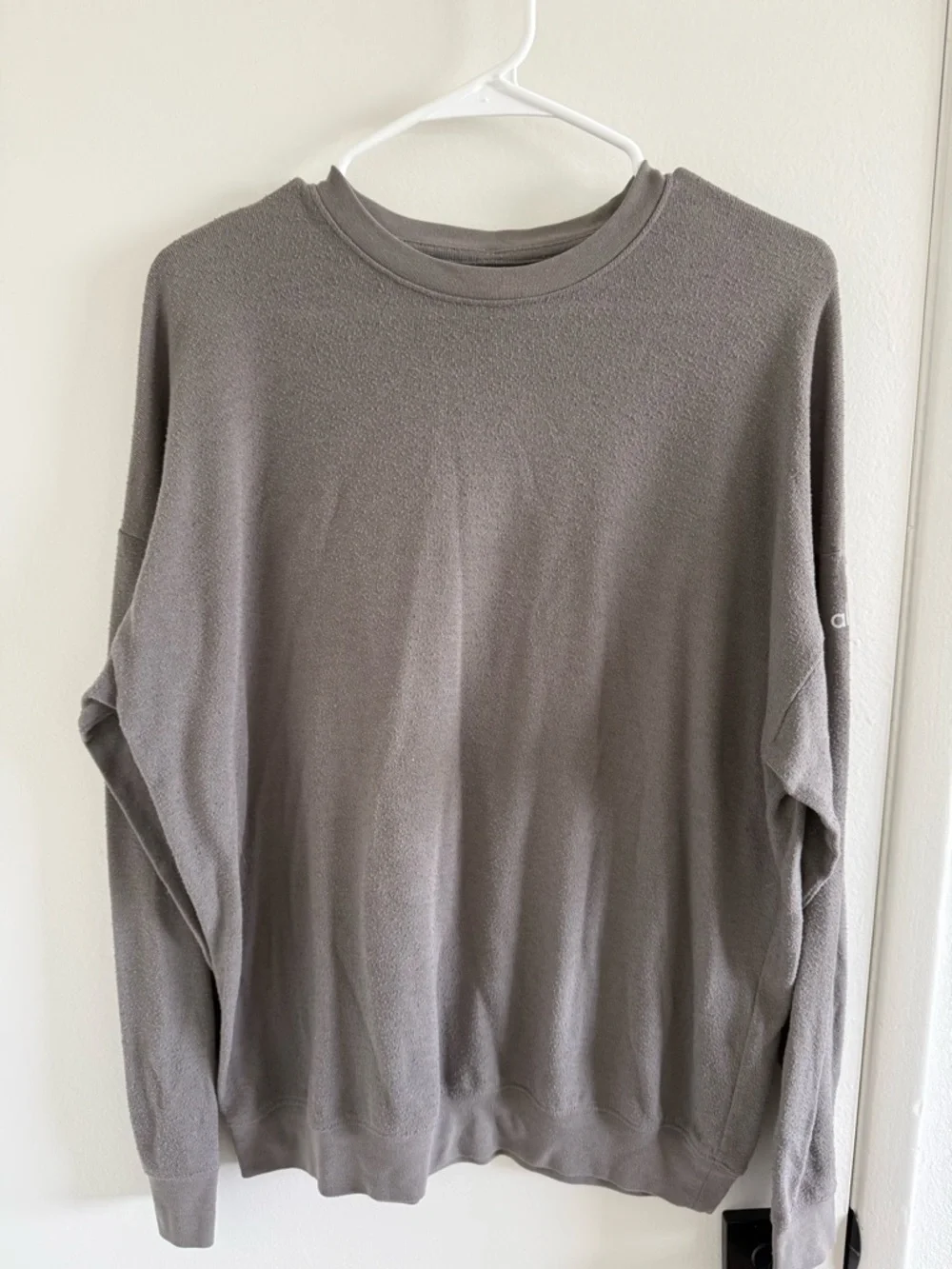 ALO Yoga wear neckline crew