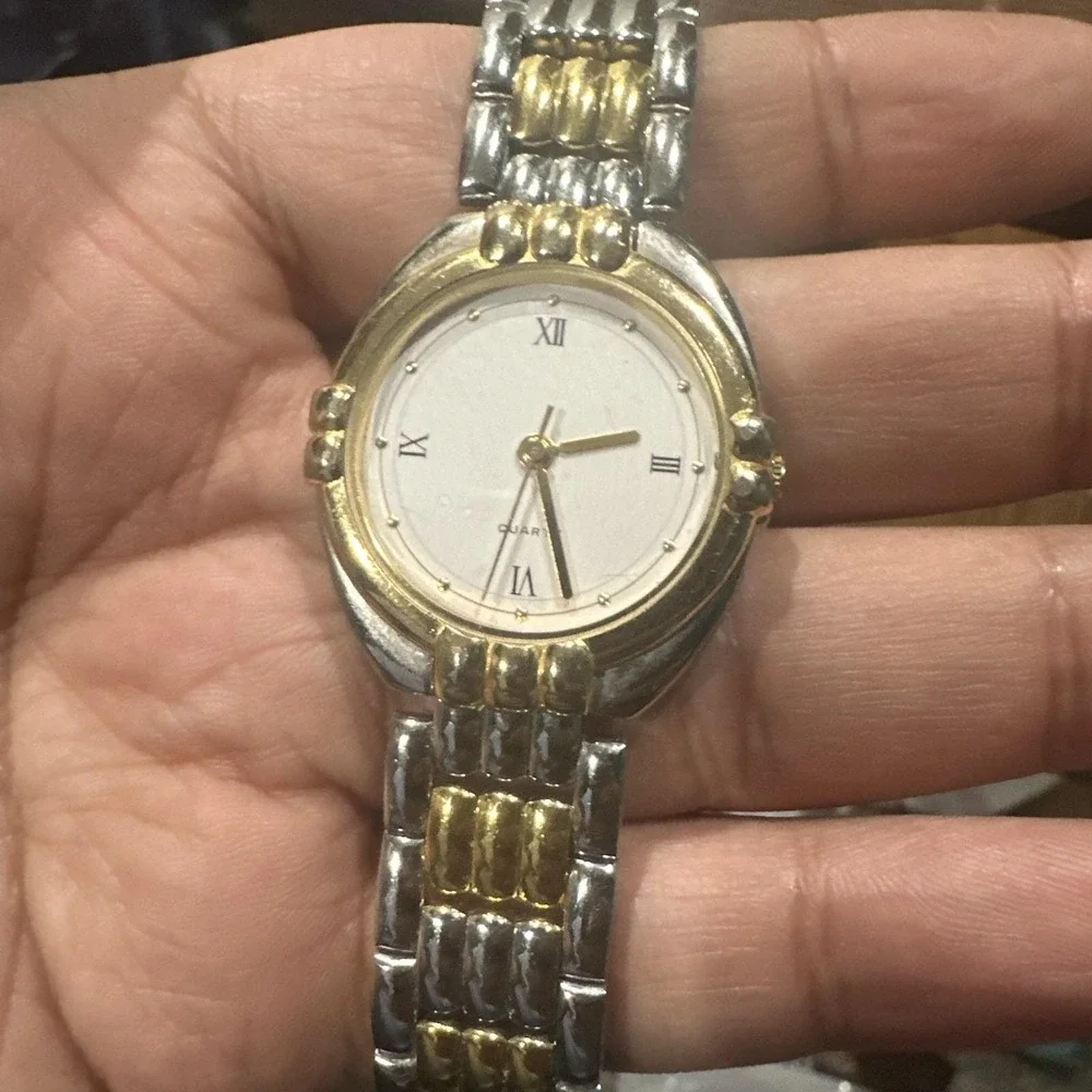 Working 32mm Watch Round Gold and Silver‎ Tone Quartz Unisex New Battery Fit 7in