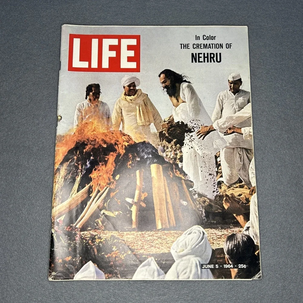 Vintage LIFE Magazine Lot 1963-64 Ads Ephemera Fashion‎ History for Journals
