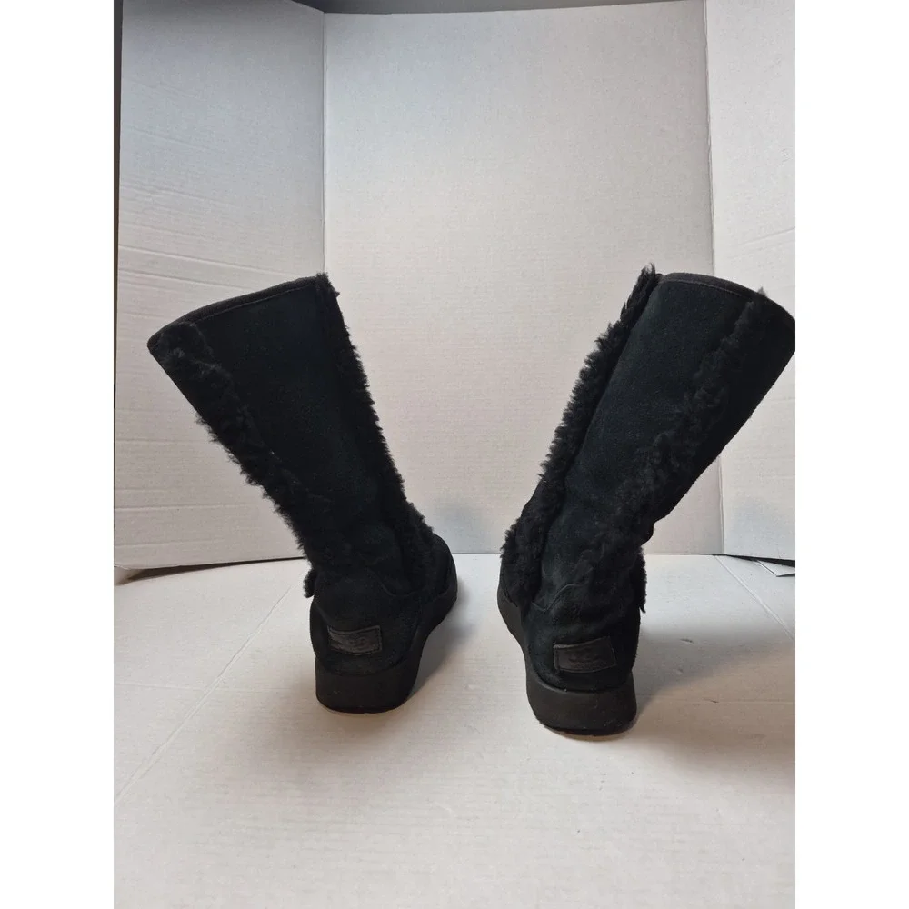 UGG Australia stay warm