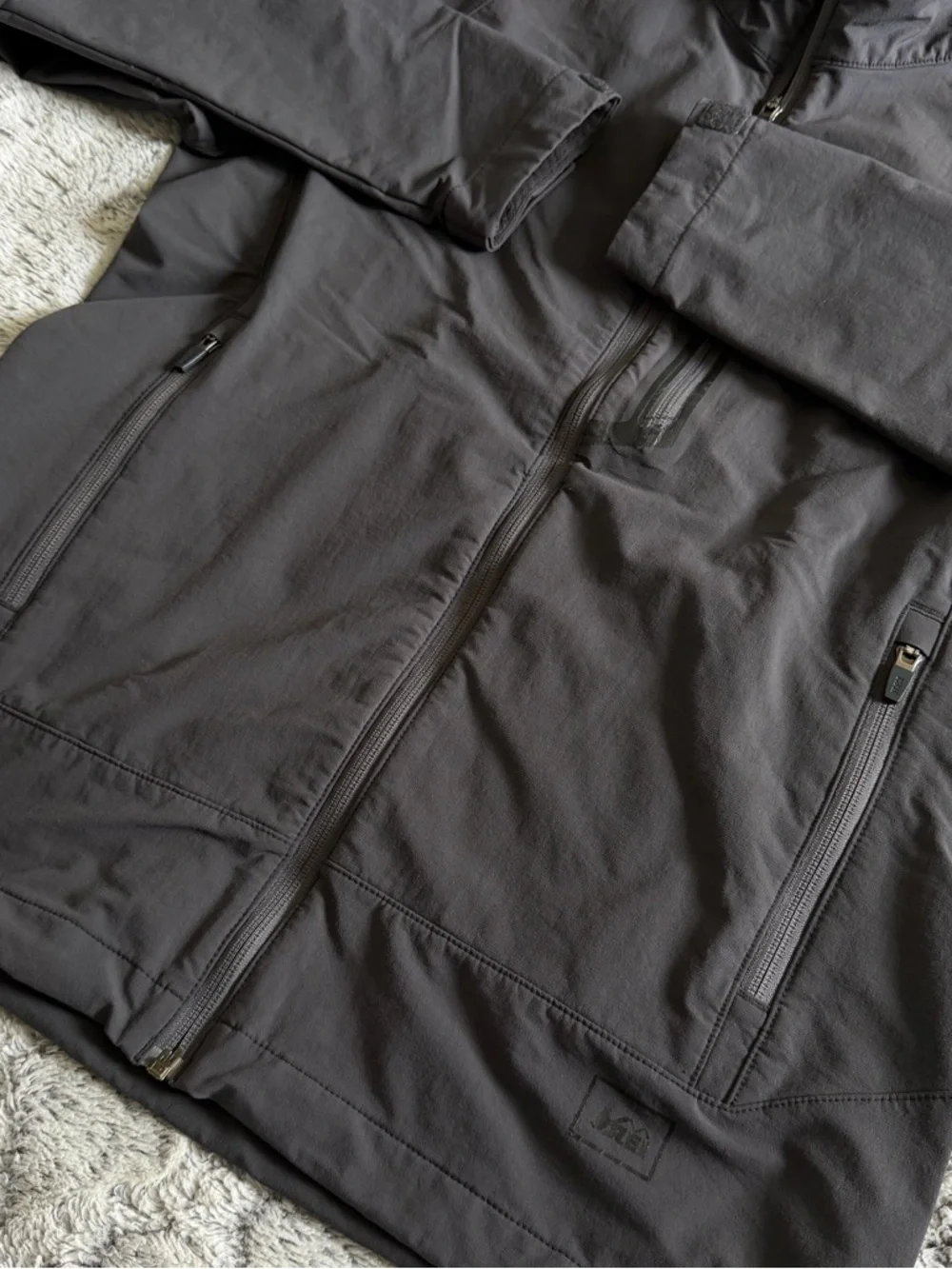 REI Softshell Jacket Full-Zip Men’s Medium Gray‎ Lightweight Activewear Outdoors