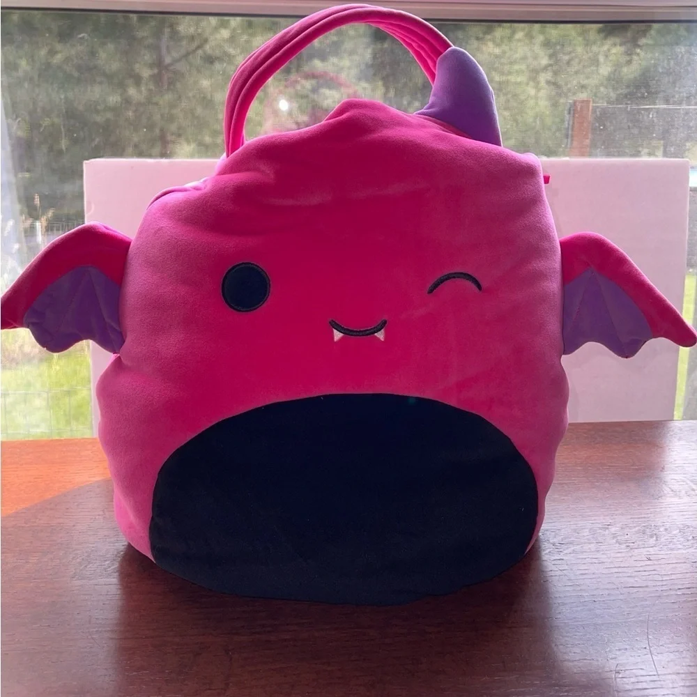 Squishmallows wakisha pink